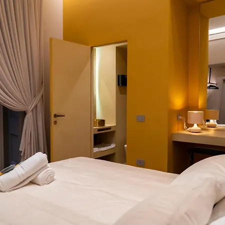 Panorama Host - Fuaje Concept Chiaia Guest house Naples